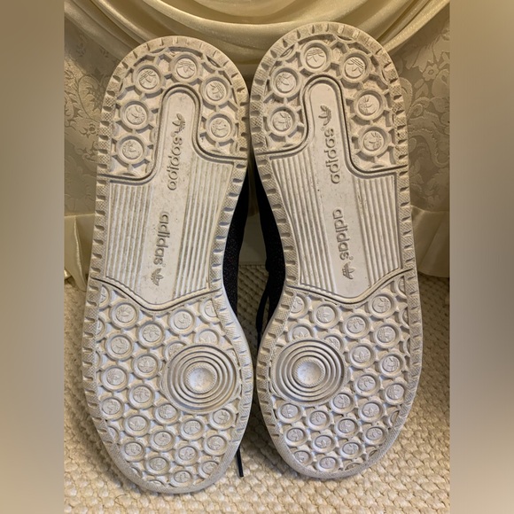 ADIDAS - Picture 7 of 9